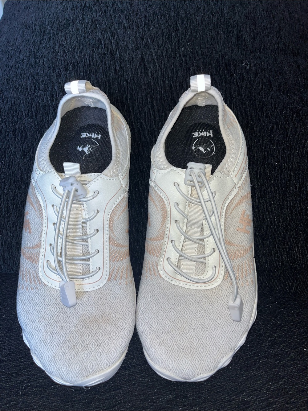 Women's Lightweight Slip-On Sneakers in Light Beige